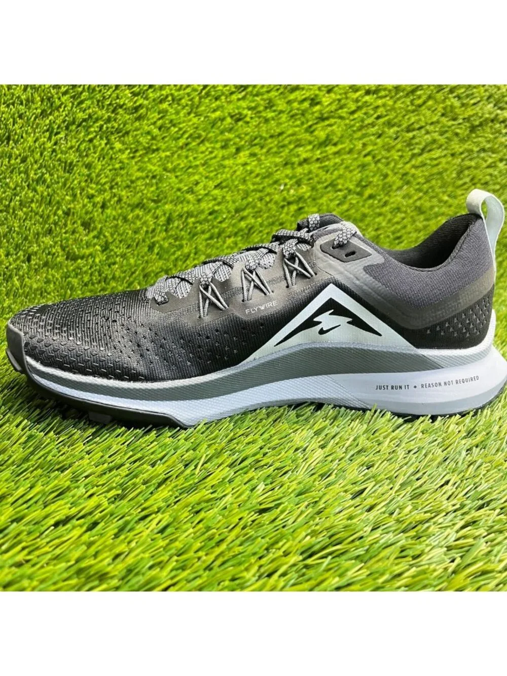 Nike React Pegasus Trail 4 Black Dark Gray Mens Size 7.5 Running Shoes Sneakers